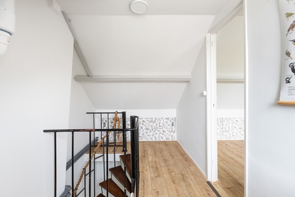 Foto - Te koop: Sfeervolle tussenwoning met groene oase!